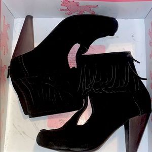 Navajo Heel black suede